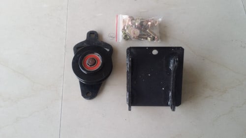 #10060W قاعدة كمبروسر متسوبيش كانتر / COMPRESSOR BRACKET MITSUBISHI CANTER