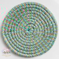 0390 كوستر دائري خوص (عدة ألوان)