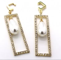 أقراط أذن بدلاية مستطيلة مزينة باللؤلؤ