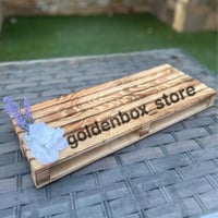 قاعدة خشبية بدون الورد