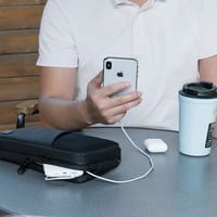 شنطة يد أسود WiWU Travel Mate