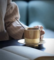 فنجان اسبريسو فخاري يدوي بطراز ياباني ساحر