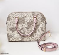 شنطة مايكل كورس