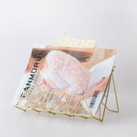 حامل مجلات أو كتب للمكتب