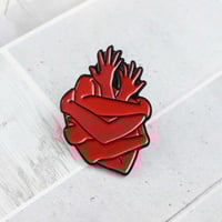 Hug-Heart Pin
