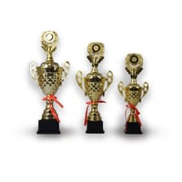 كأس بلاستيك