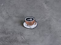 دبوس "I Need My Space"