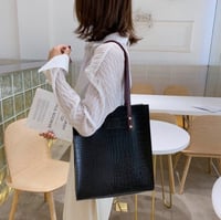 شنطة عمليه للجامعه والعمل