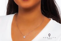 سلسلة أنيقة باللون الفضي (N258) .