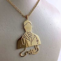 تعليقه الطبيب بالاسم - تُصمم على الطلب