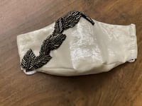 كمامة سهرة تطريز كحلي على اسود - evening mask