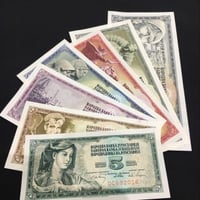 طقم يوغوسلافيا 7قطع فئة 5+10+20+50+100+500+1000 دي...