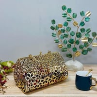 سلة شوكولا تحفة بشكل شنطة