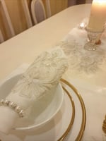 مفرش سكري بتطريز دانتيل لون ذهبي