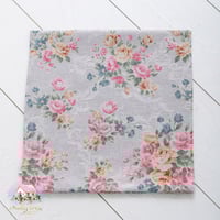 8007 كوشن الورد بألوان هادئة