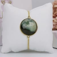 اسوارة القمر سحب ذهبي