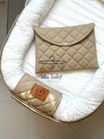 سرير متنقل مميز جلد بيج