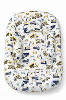 عش نوم مريح مع وسائد جانبية وناموسية