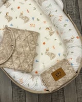 سرير متنقل محايد