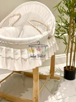 سلة موسى مع مفرش و قاعدة