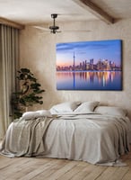 لوحة كانفاس على إطار خشبي لمنظر لمدينة تورنتو في ك...