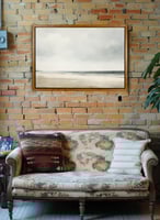 لوحة كانفاس على إطار خشبي بإطار خارجي باللون الخشب...