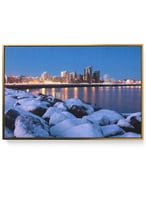 لوحة كانفاس على إطار خشبي لمنظر لمدينة ريكيافيك في...