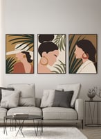 طقم من ٣ لوحات كانفاس على إطار خشبي، تصميم امرأة ع...