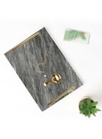 صينية تقديم مصنوعة من الأكريليك مزخرفة بتصميم شكل...