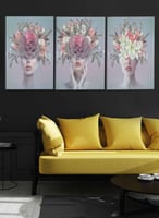 طقم من ٣ لوحات كانفاس على إطار خشبي، تصميم امرأة م...