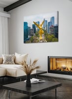 لوحة كانفاس على إطار خشبي لتمثال ملاك الاستقلال بم...