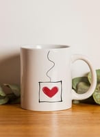 كوب ١١ أونصة من السيراميك بتصميم قلب