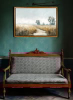 لوحة كانفاس على إطار خشبي بإطار خارجي باللون الخشب...