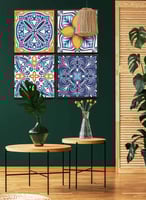 طقم من ٤ لوحات كانفاس مربع على إطار خشبي، تصميم زخ...