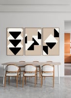 طقم من ٣ لوحات كانفاس على إطار خشبي، تصميم مثلثات...