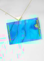 صينية تقديم مصنوعة من الأكريليك مزخرفة بتصميم ملون...