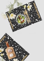 صينية تقديم مصنوعة من الأكريليك مزخرفة بتصميم داكن...