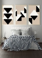 طقم من ٣ لوحات كانفاس على إطار خشبي، تصميم مثلثات...