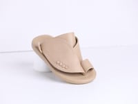 حذاء رندر شرقي شبابي