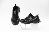 حذاء رياضي للرجال B550