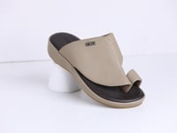 حذاء رندر شرقي شبابي