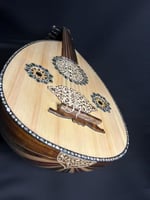 عود موسيقي تشطيب فاخر لوكس
