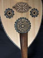 عود موسيقي تشطيب فاخر لوكس