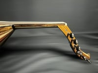 عود موسيقي تشطيب فاخر لوكس