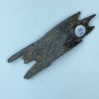 قطعة عودة بحجم كف اليد ، للهدايا والاقتناء.