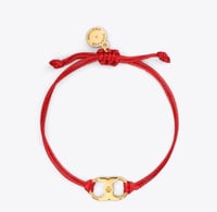 اللون الاحمر