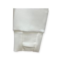 بلوفر ابيض وازرق