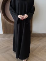 عباية تطريز الكم من الداخل رمادي نص كلوش - قماش كر...