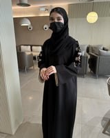 عباية تطريز بيج مع وردي الكم قلاب نص كلوش - كريب و...