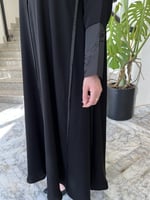 عباية الكم جكار ومن الجانبين نص كلوش- قماش انترنت